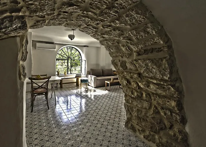 The Nest - A Romantic Vacation Home In Ein Kerem - Jerusalem